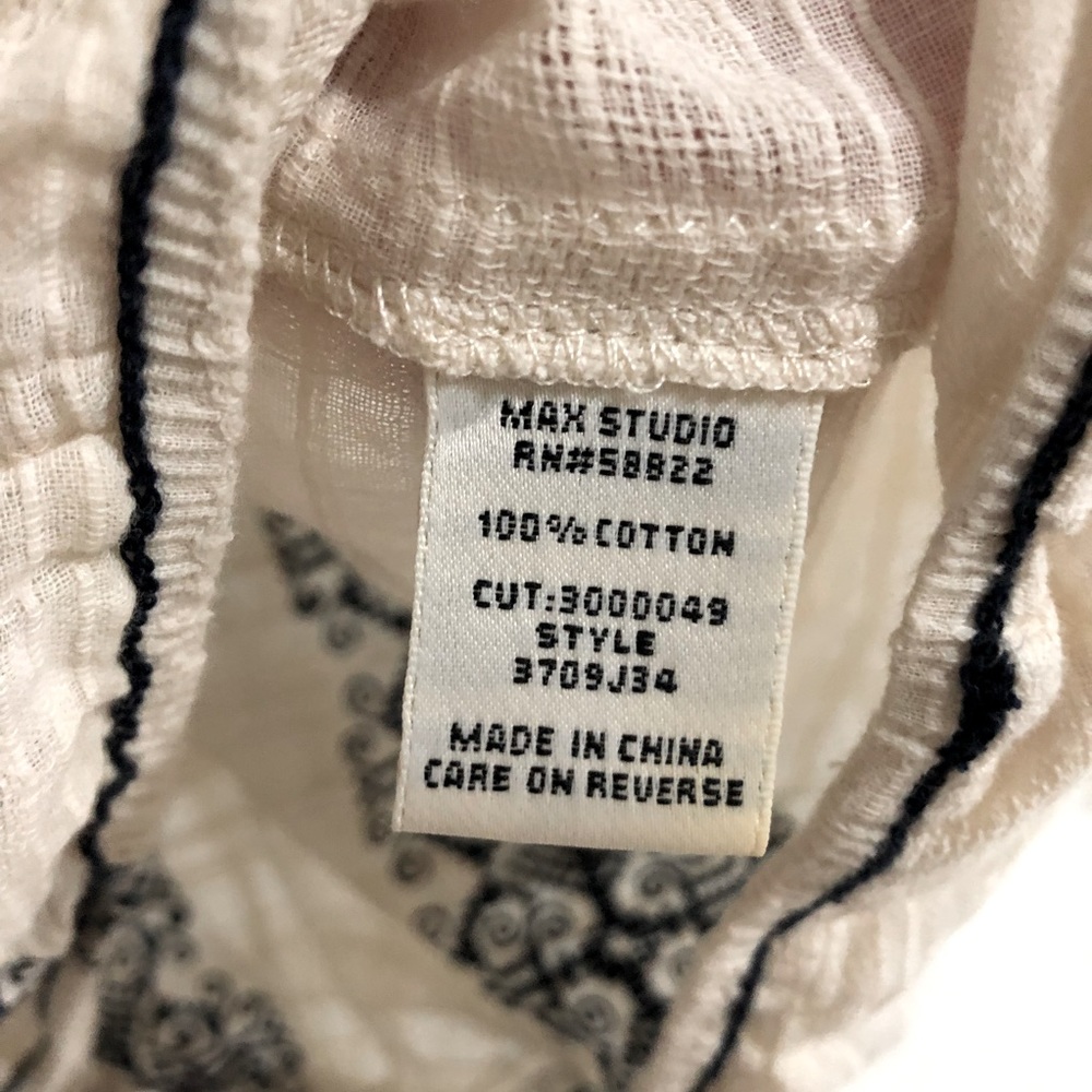 Max Studio ivory peasant blouse with navy geometric embroidery size medium - Picture 4 of 6